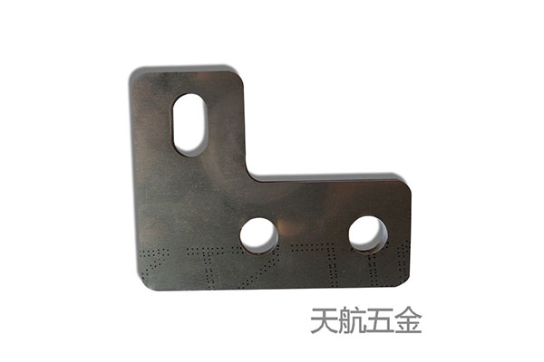 金屬激光切割加工為什么會(huì)產(chǎn)生毛刺？